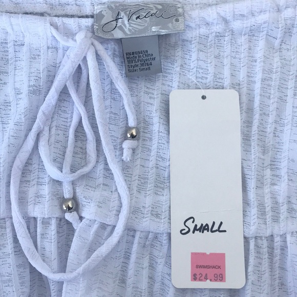 NWT White coverup skirt - Picture 4 of 4